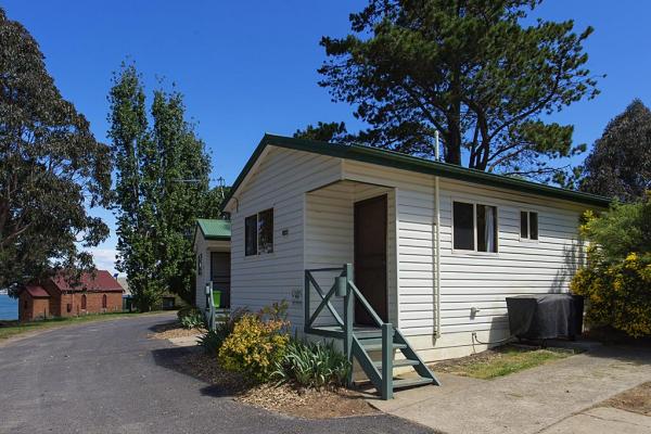 Clean, comfortable accommodation with water views. 